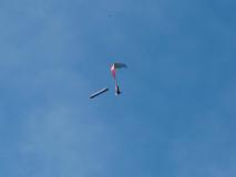 Das Flatterband arbeitet gut und bremst die Rakete ...