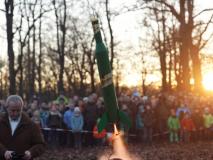 Sarahs Modell ''Bierflasche'' startet mit viel Gefunkel.